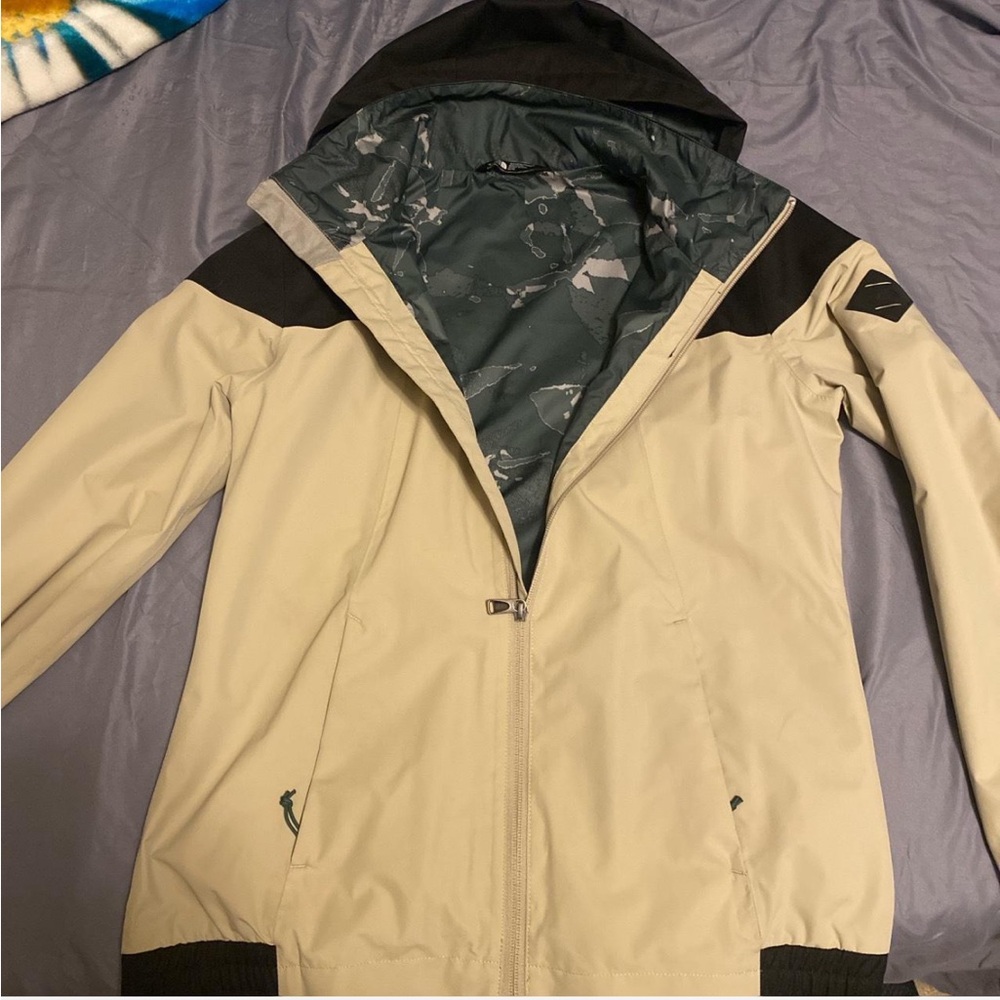 The North Face Women's Jacket in Black and Cream